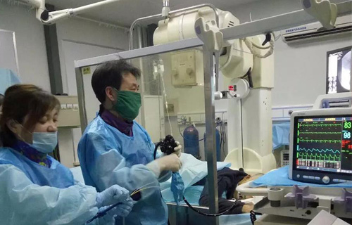 87歲老人三次開(kāi)腹手術(shù)，但這次被送到吉林省肝膽病醫(yī)院后...