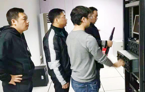 通宵奮戰(zhàn)，保證醫(yī)院信息系統(tǒng)順利升級，信息科拼了!