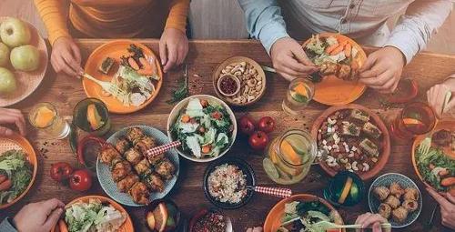 經(jīng)常暴飲暴食？當(dāng)心這種疾病找上你