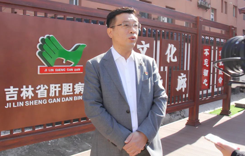肝膽新員工入職“第一課”：黨委書記講院史 下好思想建設(shè)先手棋