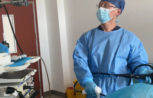 給自己做胃鏡！為這位又“狠”又暖的醫(yī)生點贊