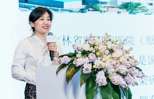 肝膽熱血寫春秋 | 賀霞：從“泥濘”到通途，我與醫(yī)院共同編織護理詩篇